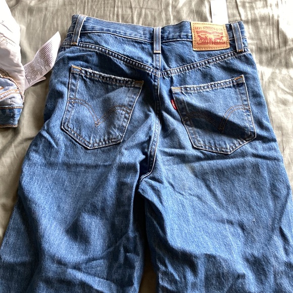 Levi’s jeans!!!!!🤠 - Picture 4 of 4